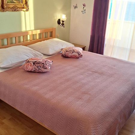 Apartmani Mary Dugi Rat Exteriér fotografie